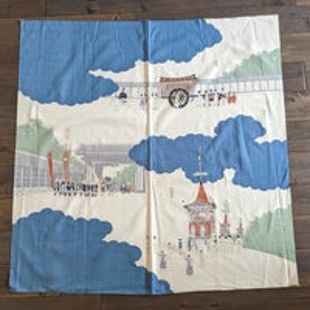 Vintage Arakawa Sanbi Rayon Furoshiki 40" x 39” square fabric home decor